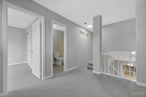 Tiny photo for 2001 King Arthur Court, St Louis, MO 63146 (MLS # 26012371)