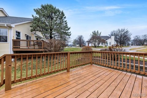 Tiny photo for 2001 King Arthur Court, St Louis, MO 63146 (MLS # 26012371)