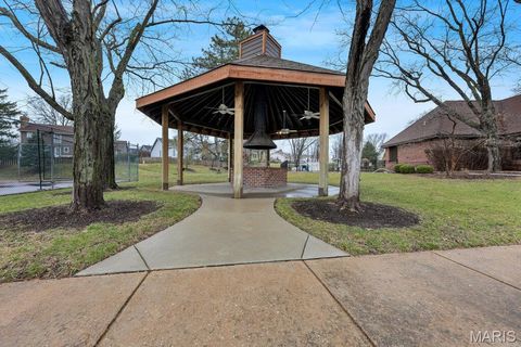 Tiny photo for 2001 King Arthur Court, St Louis, MO 63146 (MLS # 26012371)