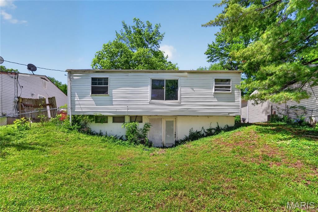 Photo of 10076 Royal Drive, St Louis, MO 63136 (MLS # 26026167)
