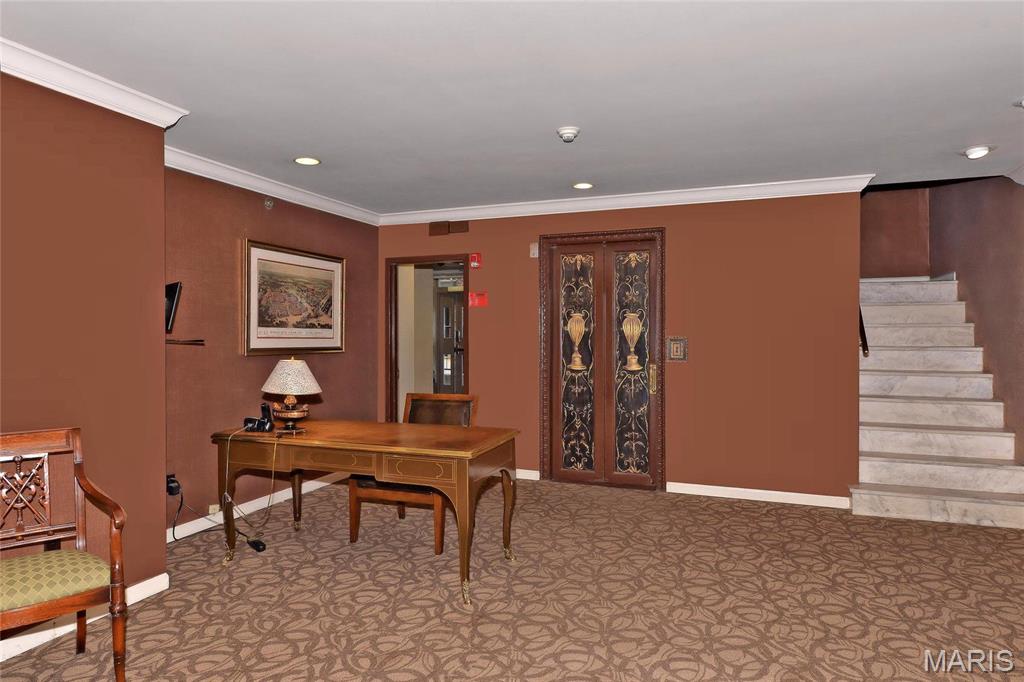 Wiltshire Condo - Residential