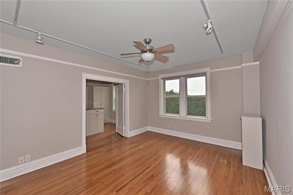 Wiltshire Condo - Residential