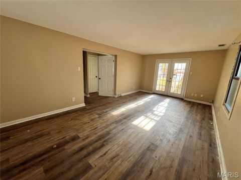 Tiny photo for 2390 Teakwood Manor Drive, Florissant, MO 63031 (MLS # 26018644)