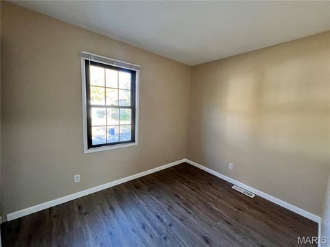 Tiny photo for 2390 Teakwood Manor Drive, Florissant, MO 63031 (MLS # 26018644)