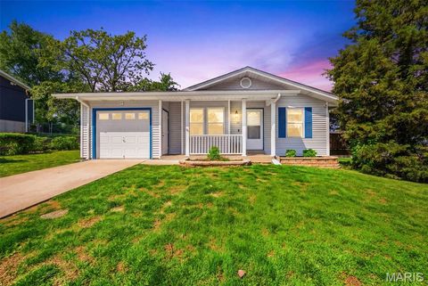 Photo of 23 Oak Knoll Drive, St Peters, MO 63376 (MLS # 26022627)