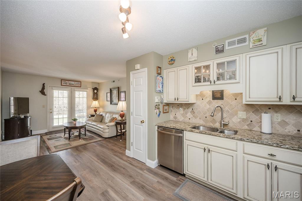 Country Stone Manor Condo 1 - Residential