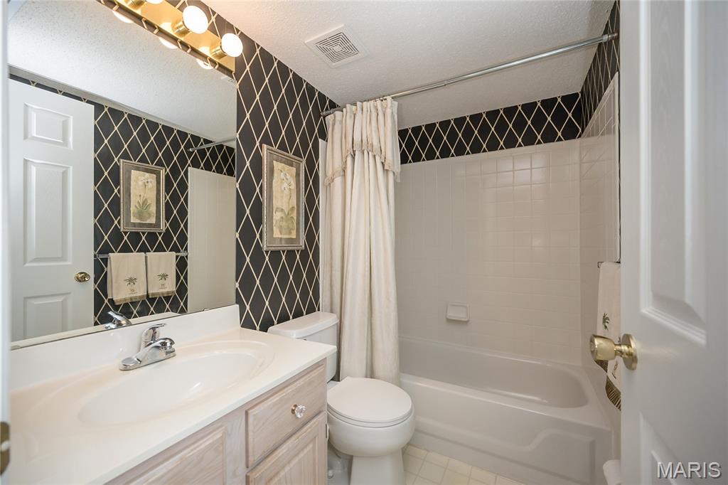 Country Stone Manor Condo 1 - Residential