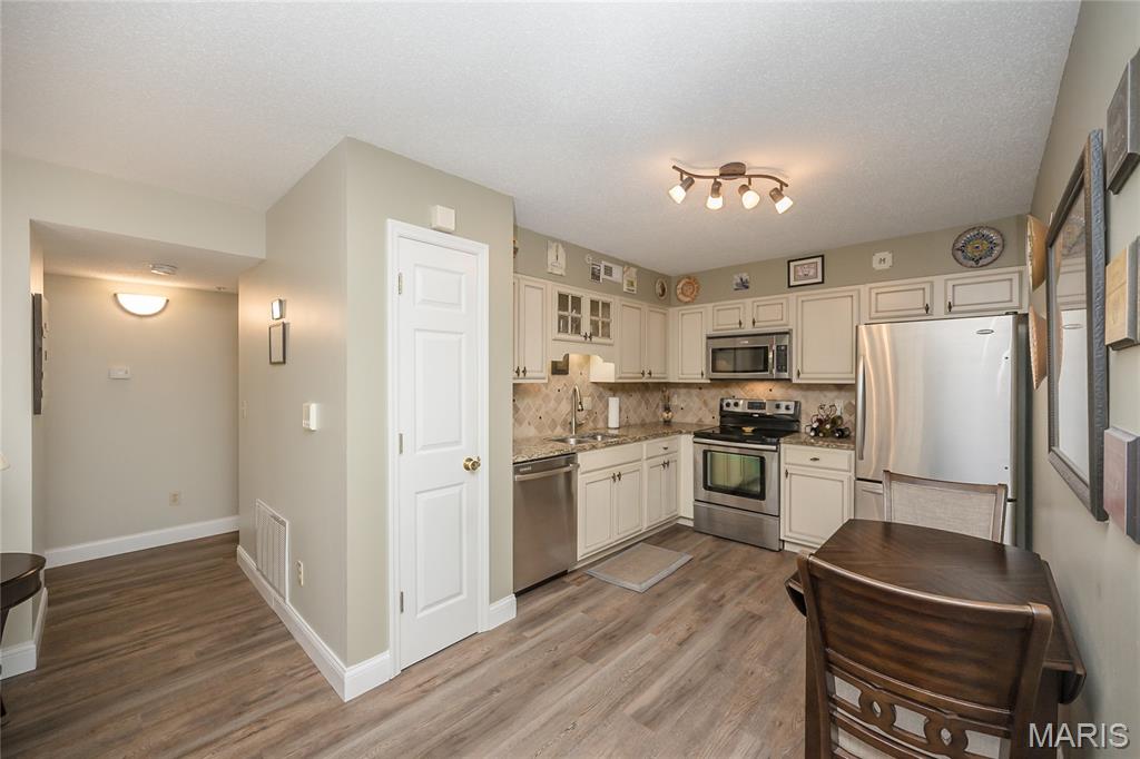 Country Stone Manor Condo 1 - Residential