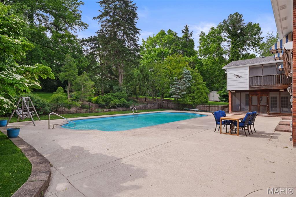 Chateau Estates - Residential