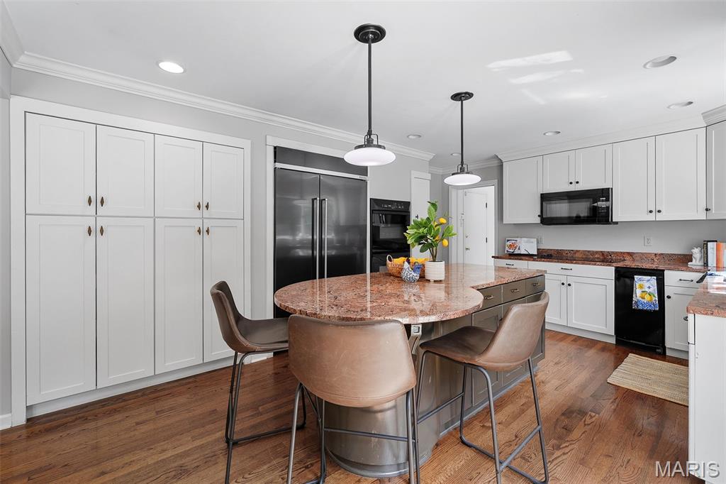 Chateau Estates - Residential