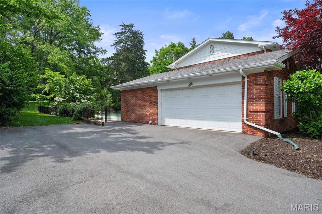 Chateau Estates - Residential