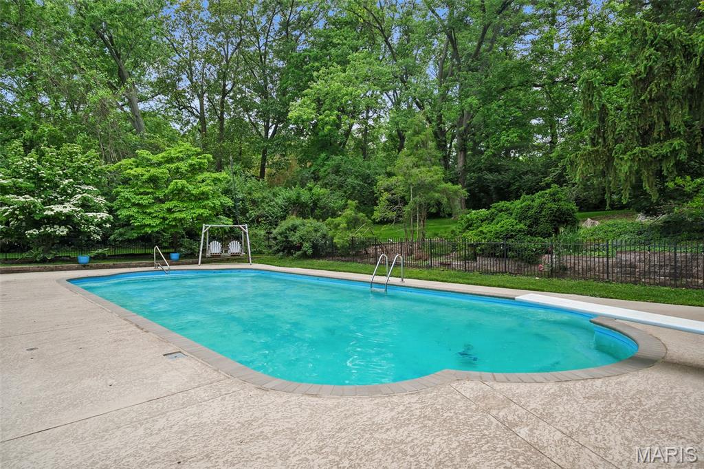 Chateau Estates - Residential