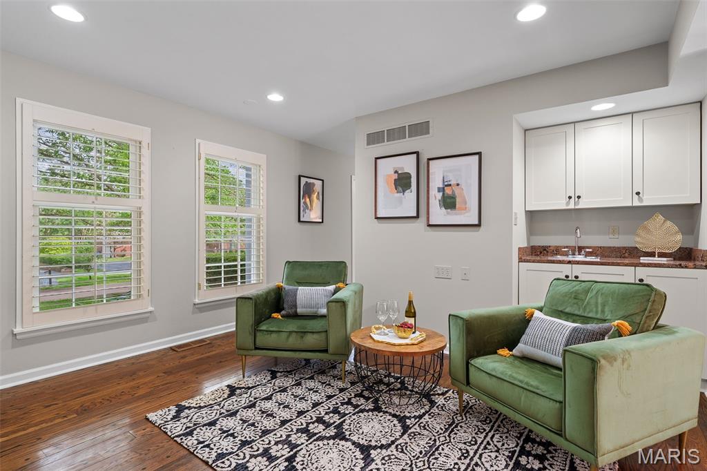 Chateau Estates - Residential