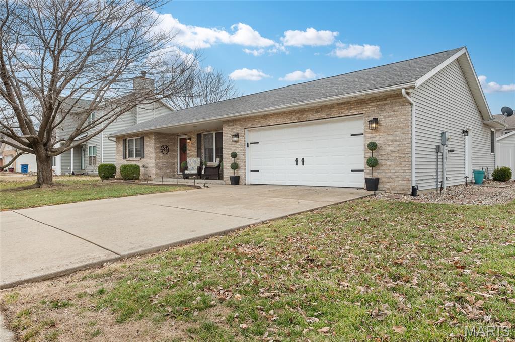 402 W Lincoln Avenue