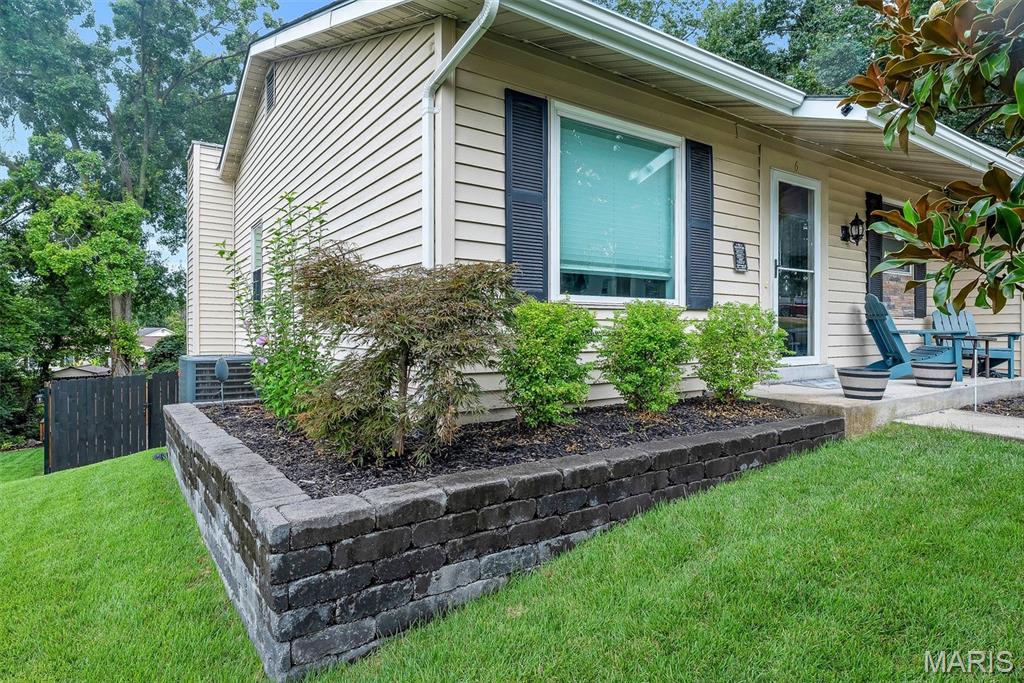 6 Fawn Meadows Drive