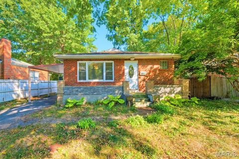 6883 Dartmouth Avenue University City MO 63130