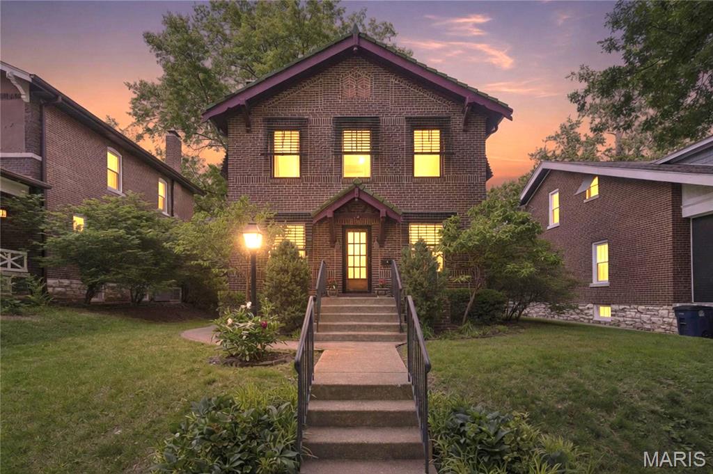 Photo 1 of 21 — 7051 Waterman Avenue, University City, MO 63130