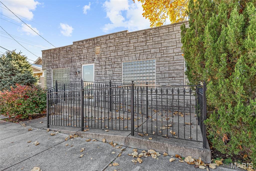 Town Hillsboro - Commercial Lease