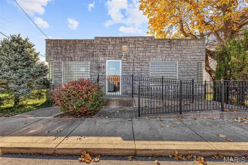 Town Hillsboro - Commercial Lease