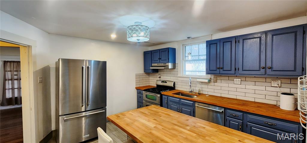 Maxwells 05 - Residential