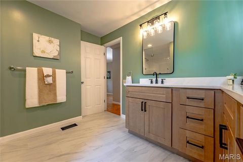 Tiny photo for 341 Elmcrest Drive, Ballwin, MO 63011 (MLS # 26037586)