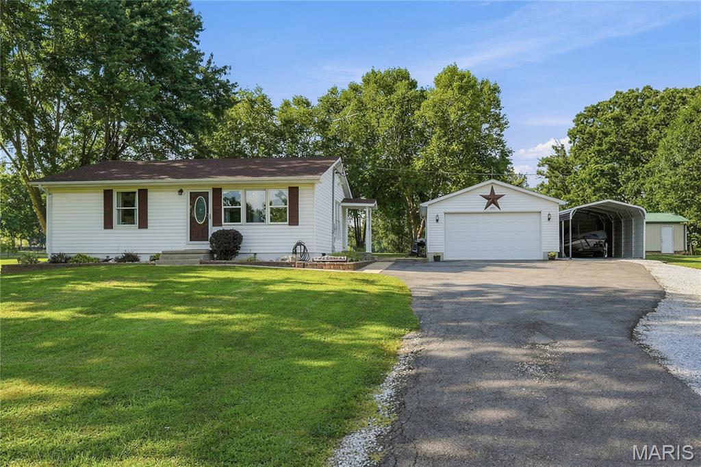 Photo 1 of 31 — 4395 Brevator Road, Moscow Mills, MO 63362