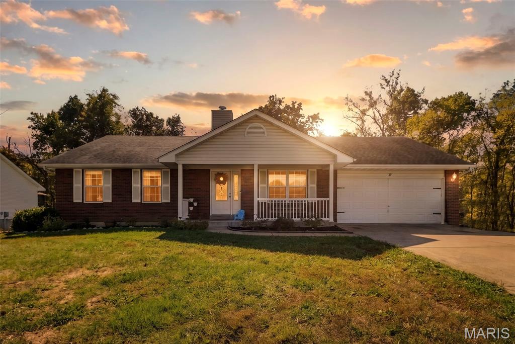 39 Scarlet Oak Court