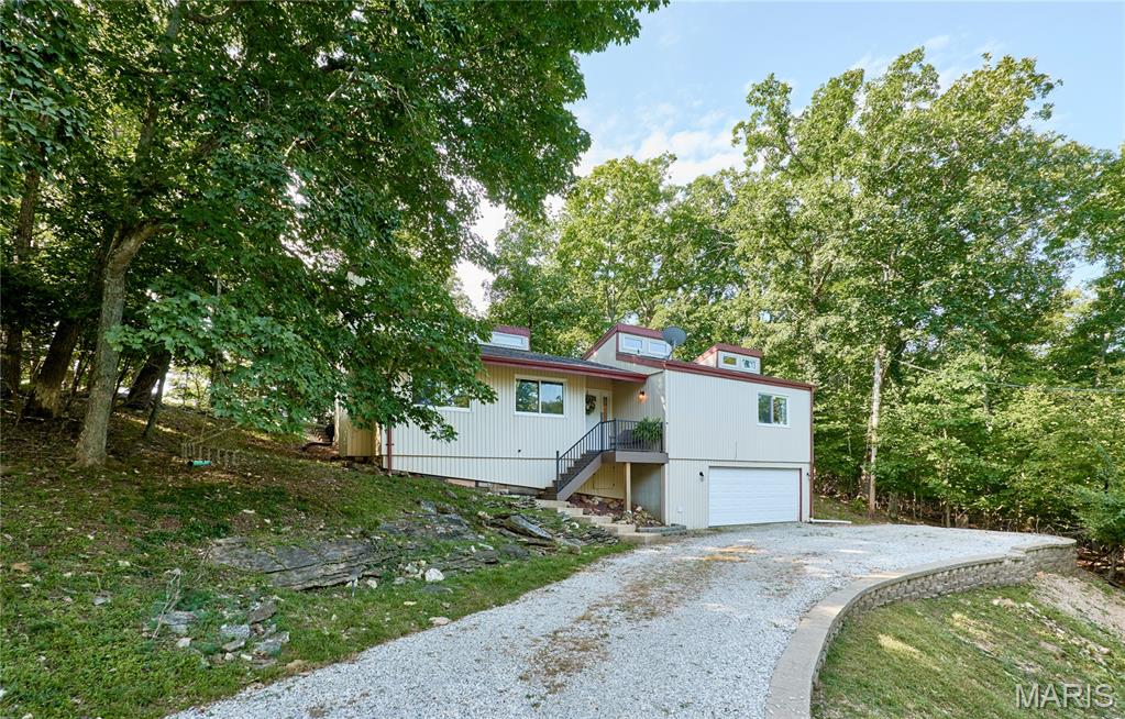 1015 Lancaster Way