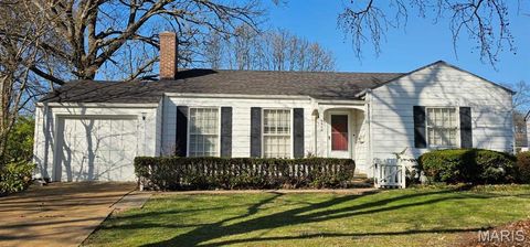 Photo of 9403 Tilles Drive, Brentwood, MO 63144 (MLS # 26014999)