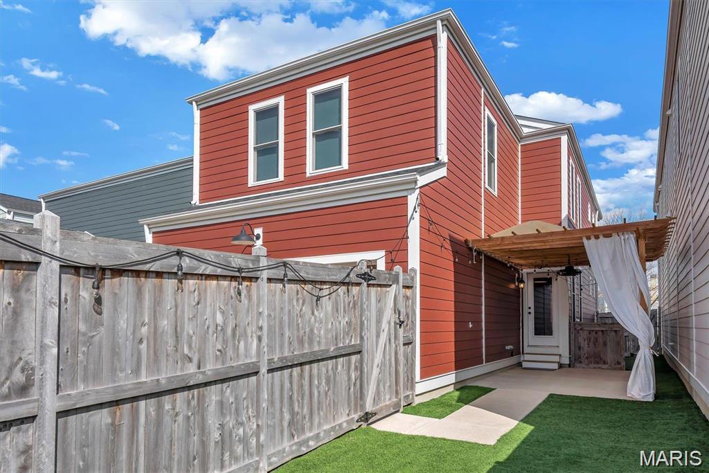 New Town At St Chas Gateway Dist #1 - Residential Lease