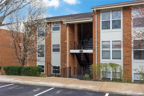 Photo of 1968 Greenglen Drive #101, Kirkwood, MO 63122 (MLS # 26049055)
