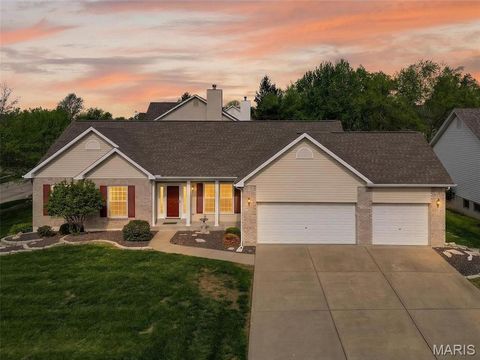 Photo of 3 Southern Hills Court, OFallon, MO 63366 (MLS # 26022013)