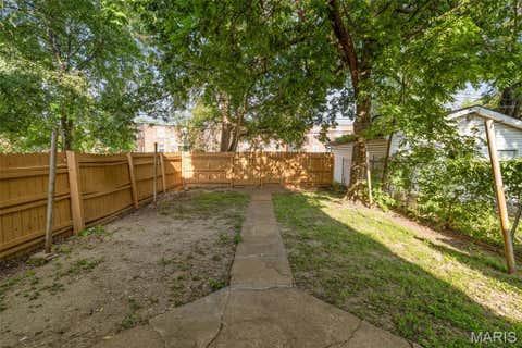 Tiny photo for 2628 Oregon Avenue, St Louis, MO 63118 (MLS # 26031292)