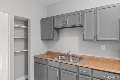Tiny photo for 2628 Oregon Avenue, St Louis, MO 63118 (MLS # 26031292)