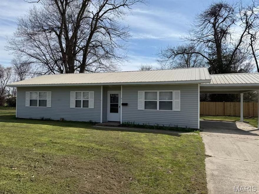 Newly remodeled home sitting on a corner lot with a large side yard.  Home offers 3 beds 1 bath and a 1 car carport. Home has new flooring, light fixtures, and fresh paint. Contractor states the house is built out of concrete and is rated to withstand 150 mph winds.