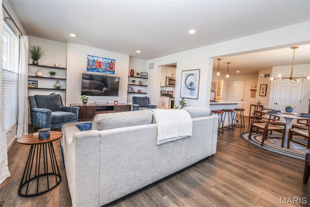 Townes At Geyer Grove Condo - Residential