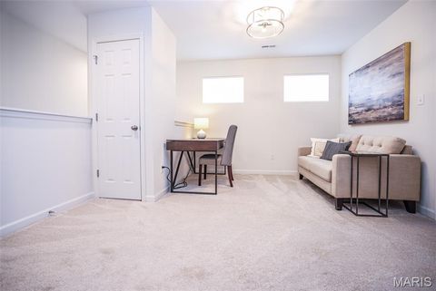 Tiny photo for 635 Maple Forest #24, Kirkwood, MO 63122 (MLS # 26013146)