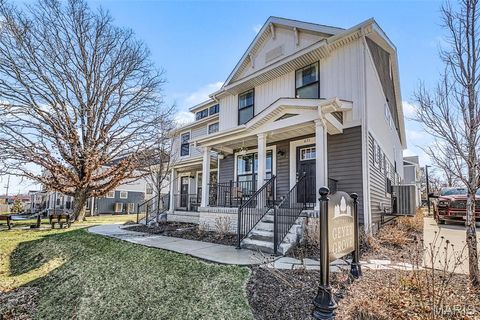 Tiny photo for 635 Maple Forest #24, Kirkwood, MO 63122 (MLS # 26013146)