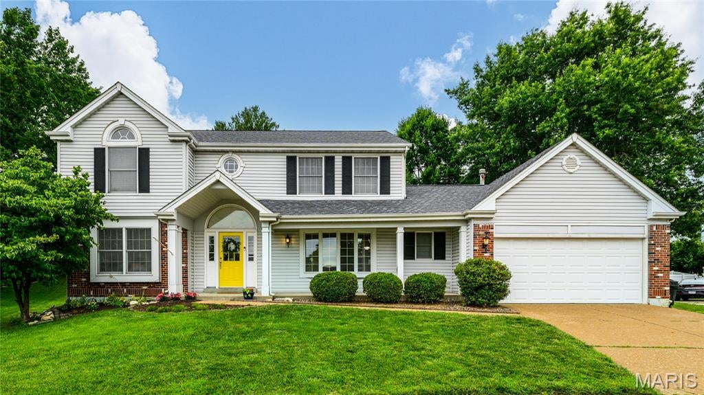 Photo of 6 Lost Meadow Court, St Charles, MO 63303 (MLS # 26038532)