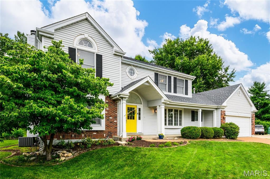 Photo of 6 Lost Meadow Court, St Charles, MO 63303 (MLS # 26038532)