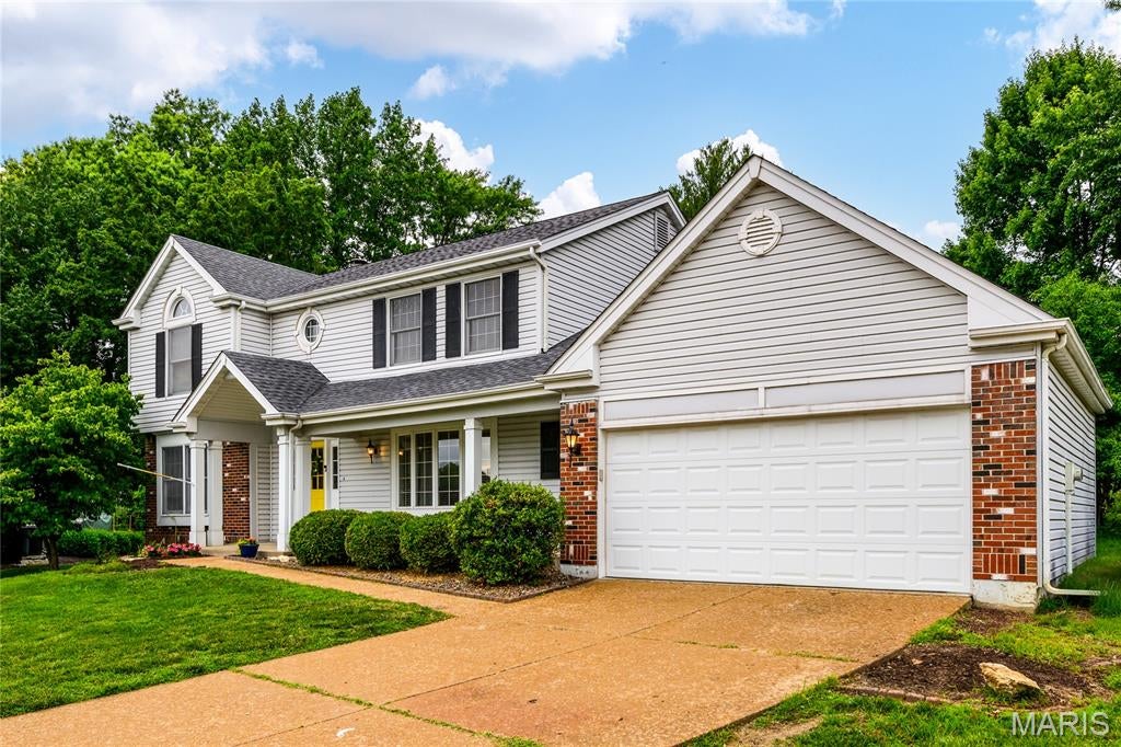 Photo of 6 Lost Meadow Court, St Charles, MO 63303 (MLS # 26038532)