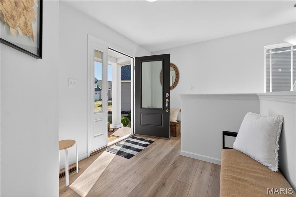 Photo of 10 Muir Trail Court, Cottleville, MO 63304 (MLS # 26020188)