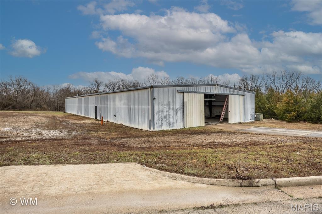 none - Commercial Sale