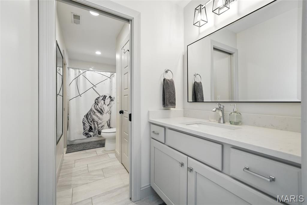 618 East Argonne Drive Consolidation - Residential