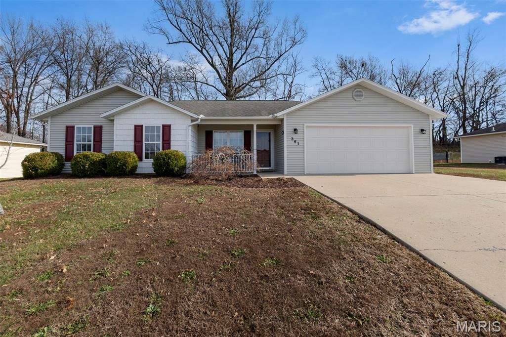 Photo of 261 Hawks Landing, Cape Girardeau, MO 63701 (MLS # 26000142)