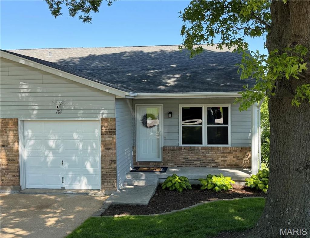 Photo of 101 Wenona Drive, Washington, MO 63090 (MLS # 26027853)