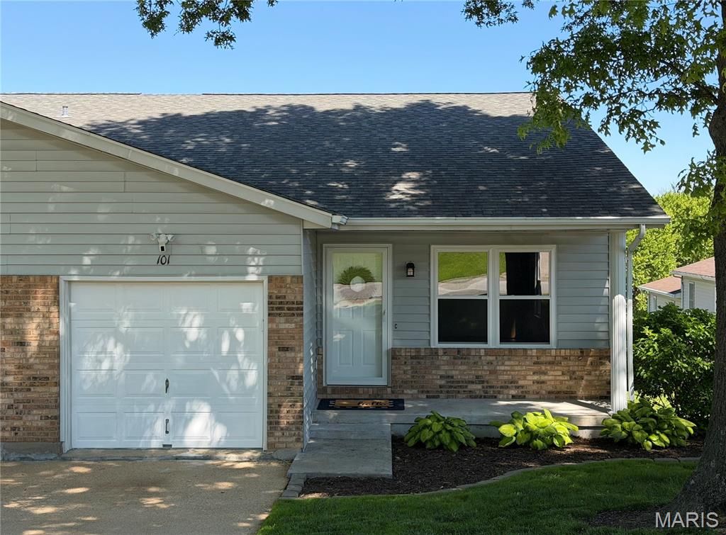 Photo of 101 Wenona Drive, Washington, MO 63090 (MLS # 26027853)