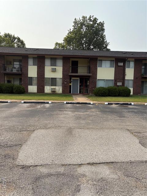7497 Hazelcrest Drive F Hazelwood MO 63042