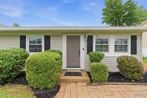 Tiny photo for 127 E Marseille Drive, St Louis, MO 63129 (MLS # 26035958)