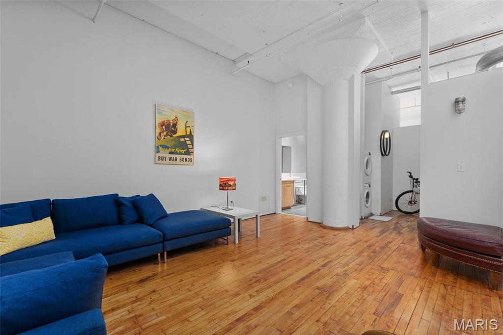 1010 Saint Charles Street 904